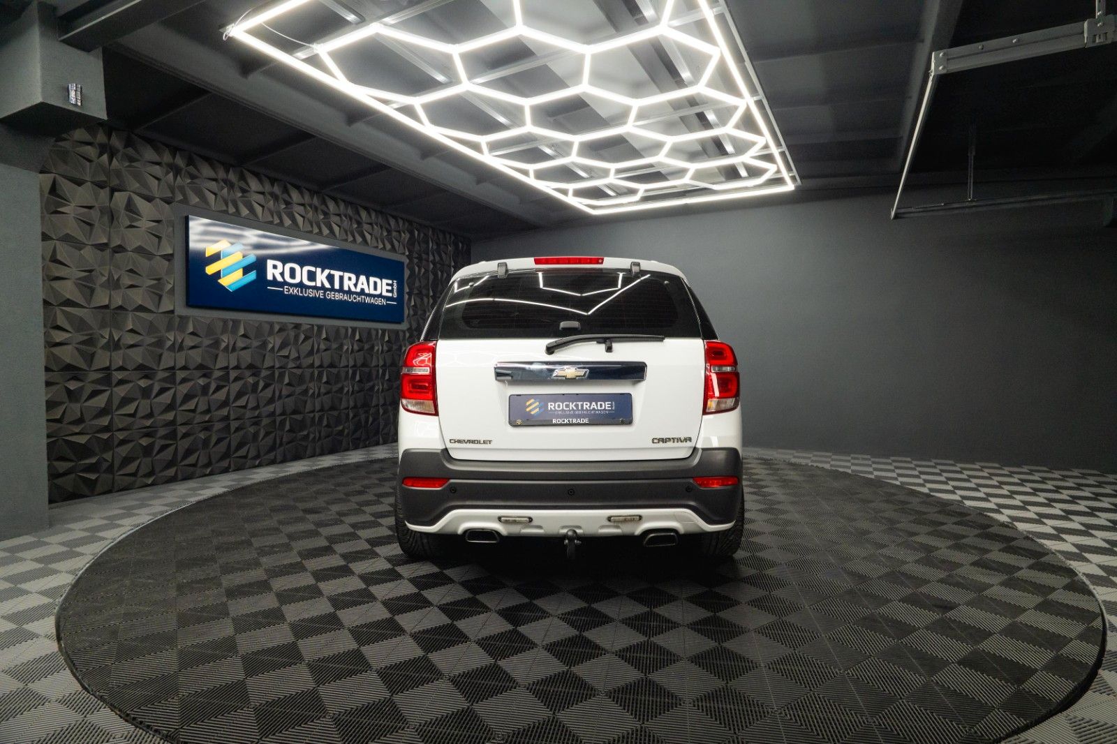 Fahrzeugabbildung Chevrolet Captiva 2.2 D LT+ 2WD Sport | 7 Sitze | 19 Zoll