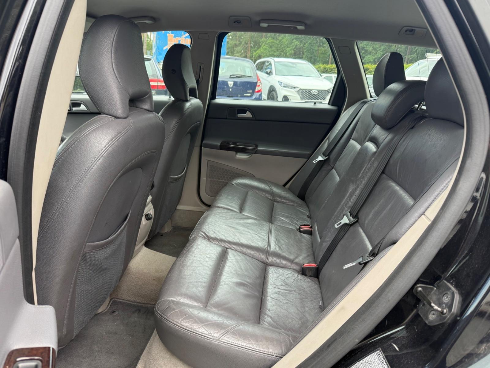 Volvo V50 2006 — photo 16
