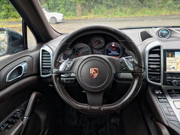 Porsche Cayenne - 8
