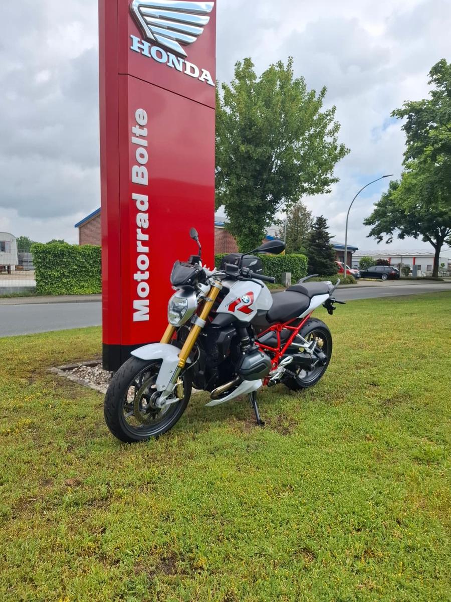 BMW R1200R