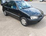 Peugeot 106,  Klein Flizer ZV FB. 8 fach bereift TÜV neu - gebrauchte Peugeot 106 aus dem Jahr 1998