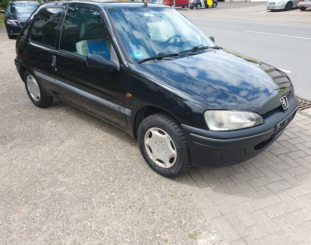 Peugeot 106,  Klein Flizer ZV FB. 8 fach bereift TÜV neu