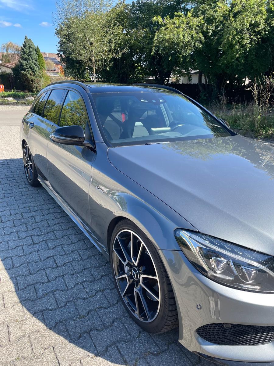 Mercedes-Benz C 43 AMG C 43 4MATIC T Autom. Standard