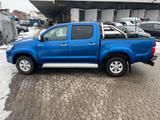 Toyota Hilux 3,0 Liter - blaue Toyota Hilux