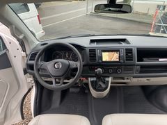 Fahrzeugabbildung Volkswagen T6 2,0 TDI DSG Kasten Kombi AHK Navi 6 Sitzer