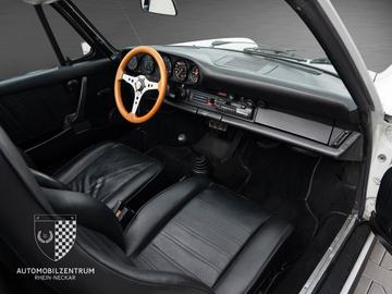 صورة مصغرة 16 لـ 1975 Porsche 911 URMODELL
