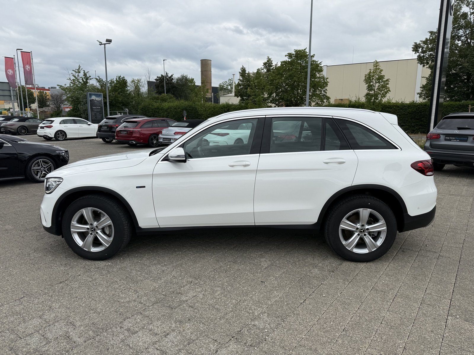 Mercedes-Benz GLC 300e Kamera Carplay Easy-P DAB SHZ Navi LED foto 4
