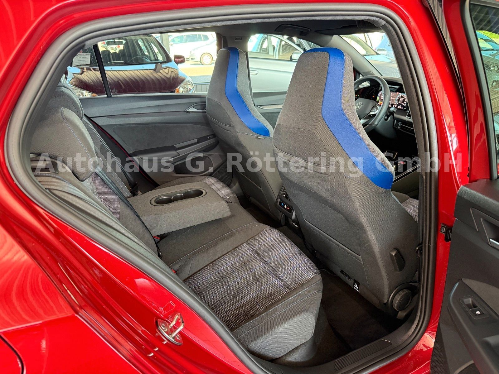 Fahrzeugabbildung Volkswagen Golf 8 GTE PHEV +Matrix +AHK +RFK 131KM Reichw.