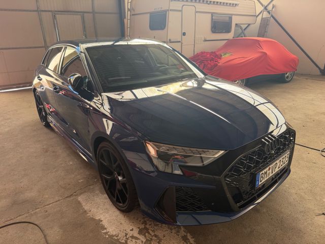 AUDI RS3 Sportback CARBON INNEN + AUSSEN MATRIX