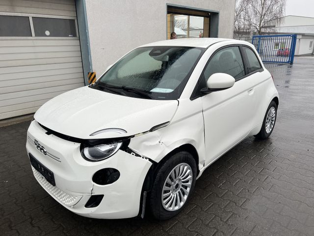 Fiat 500e Action, 62kWh, LED, Tempomat, Klima