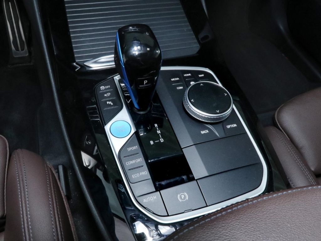 BMW iX3 Impressive M Sport H&K ACC HUD 360 LED foto 11