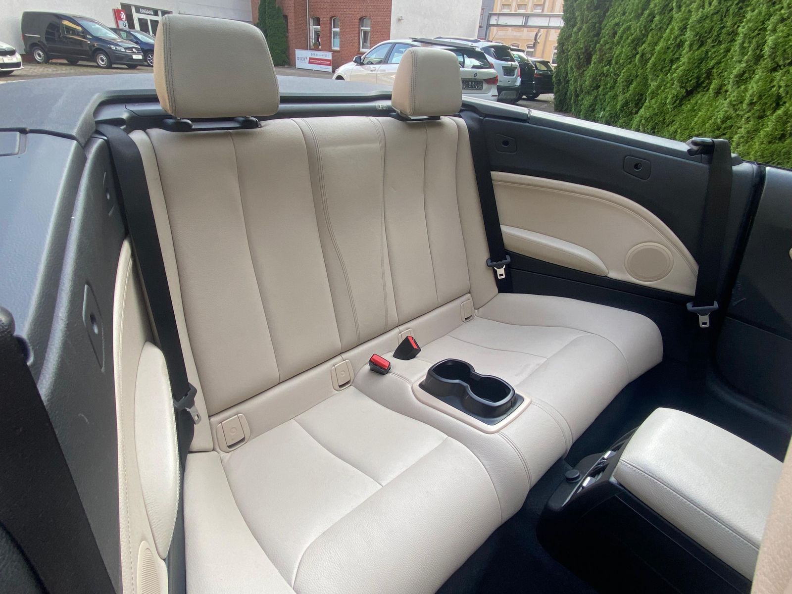 Fahrzeugabbildung BMW 220 d Cabrio M Sport/M Paket XEN+PROF+LEDER+SHZ+