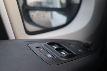 Fotografie des Opel Movano 2.2 BlueHDi 140 L2H2
