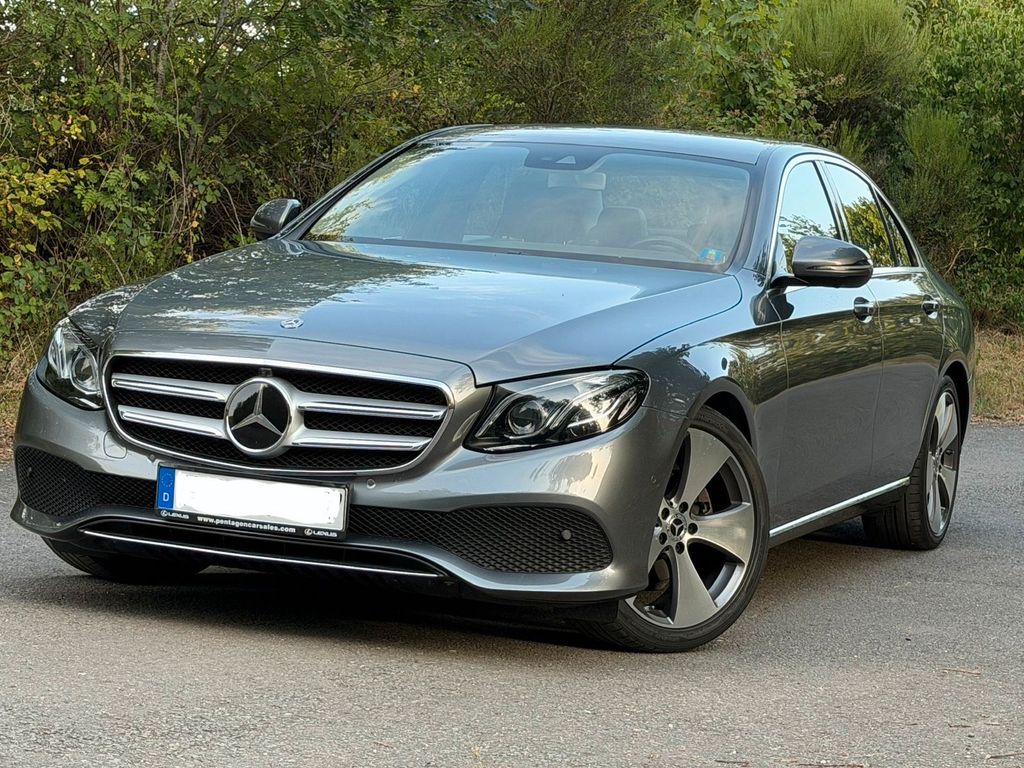 Image of Mercedes-Benz E 200