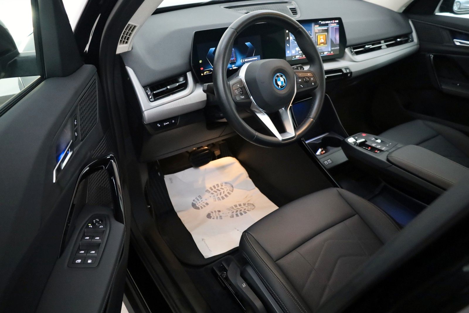 Fahrzeugabbildung BMW X1 25e xDrive Leder,Navi,LED,Kamera,Park Paket