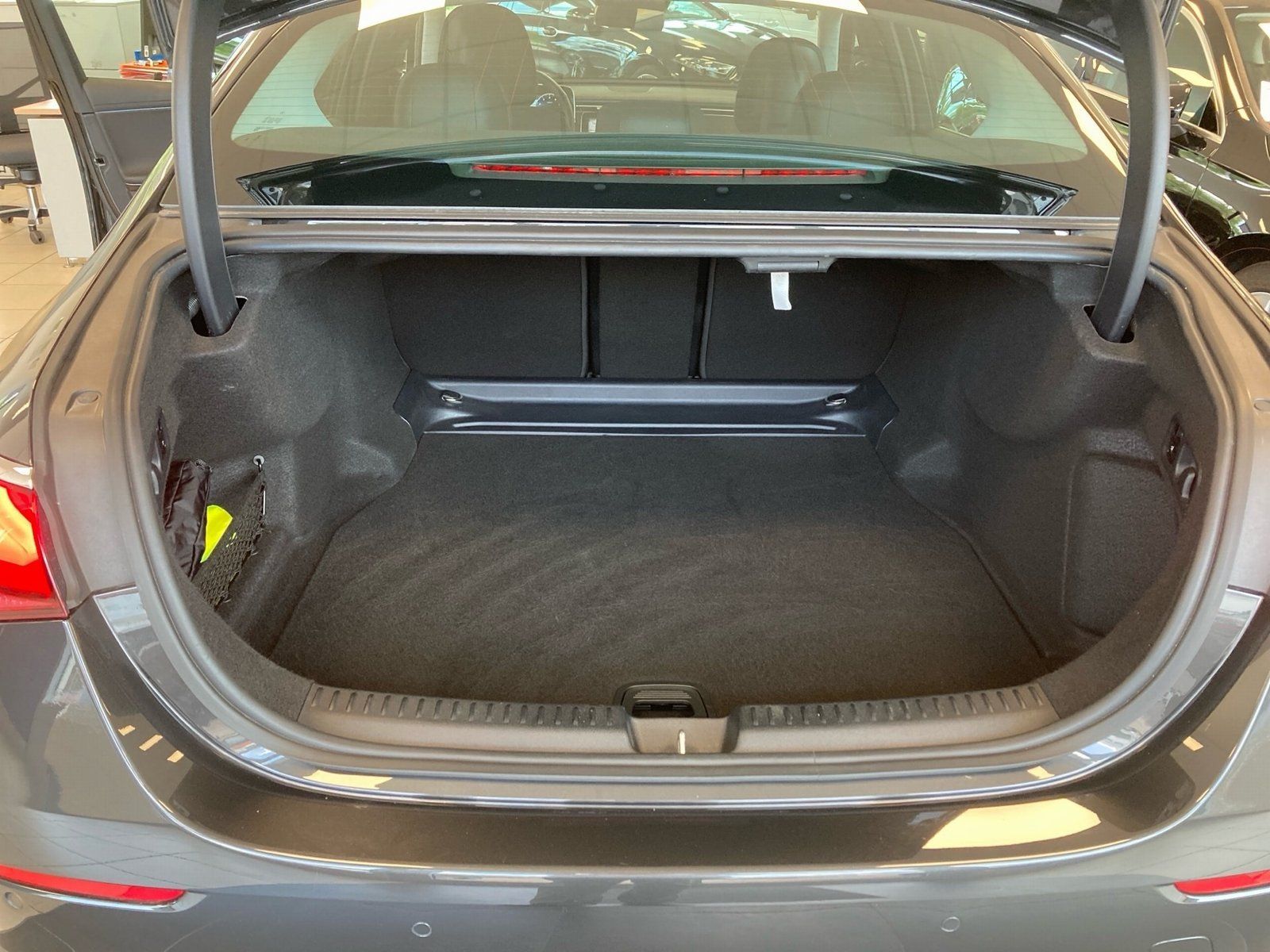 Fahrzeugabbildung Mercedes-Benz E 200 Avantgarde*LED*Distronic*Totwinkel*LED*Kam