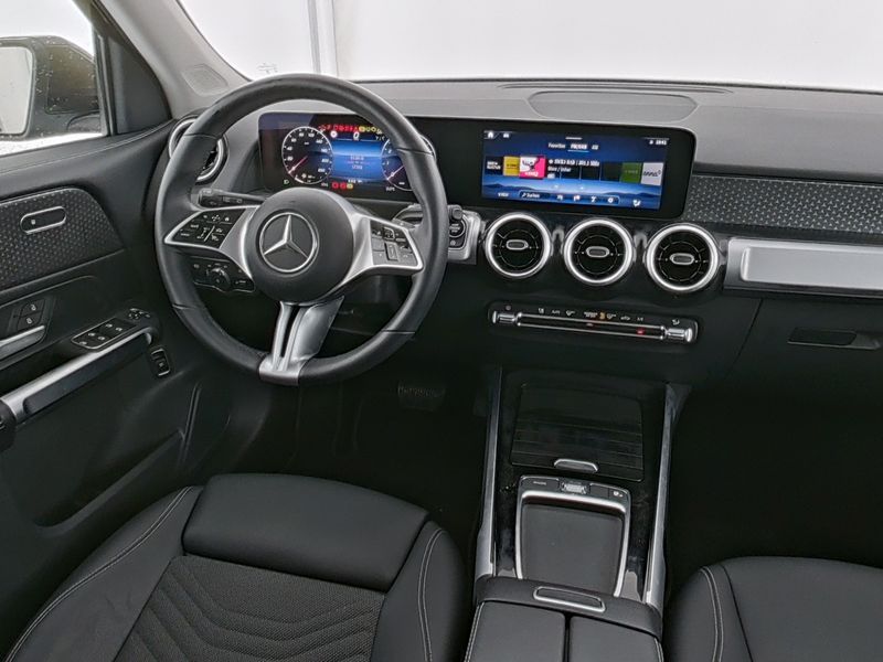 Fahrzeugabbildung Mercedes-Benz GLB 180 7G Progressive AHK+R-Kamera +LED+DAB+IHC