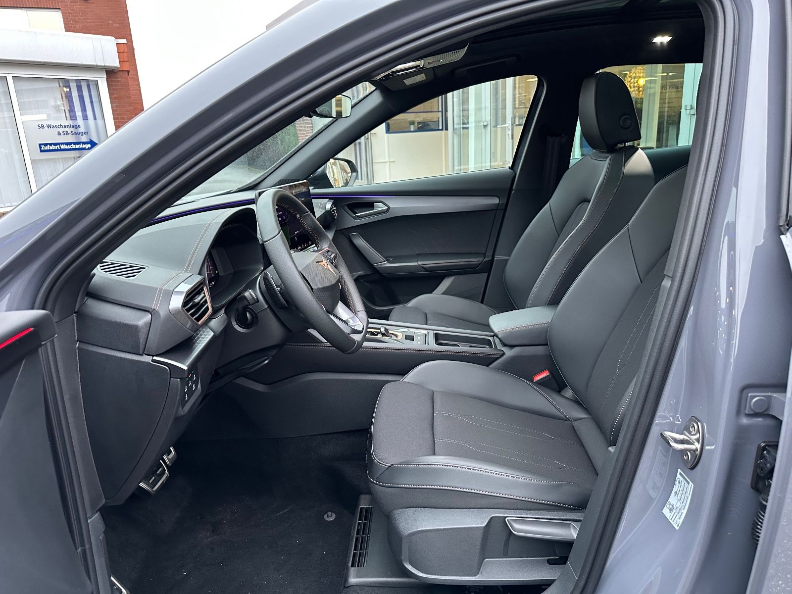 Fahrzeugabbildung CUPRA Formentor 1.5 eTSI DSG Pano/AHK/ACC/Navi/360°