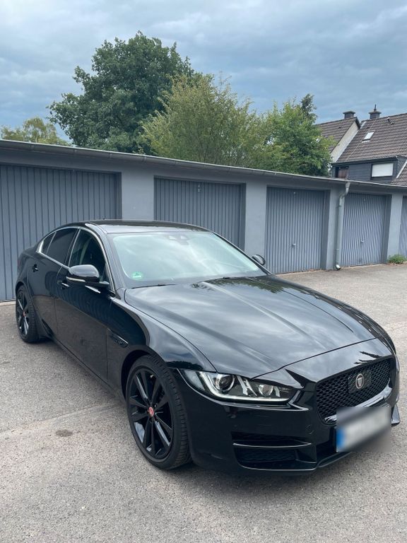Image of Jaguar XE
