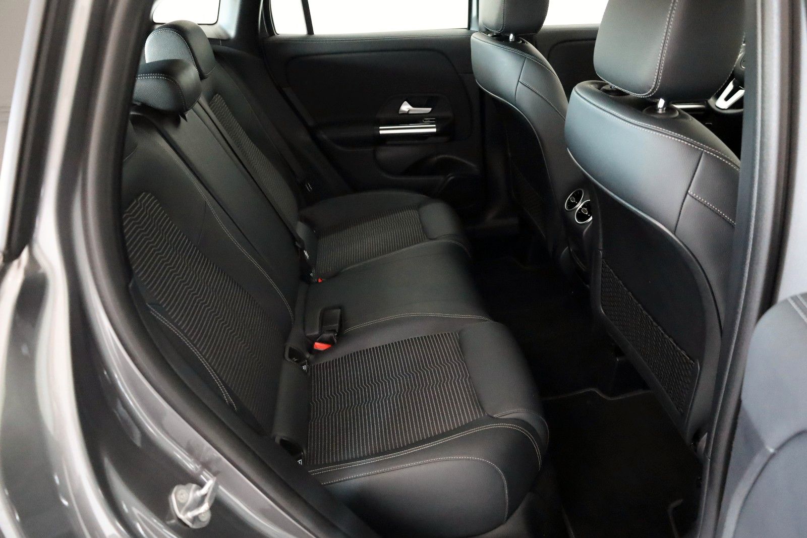 Fahrzeugabbildung Mercedes-Benz GLA 250 e Progressive,Navi,LED,SH,Kamera,Panoram