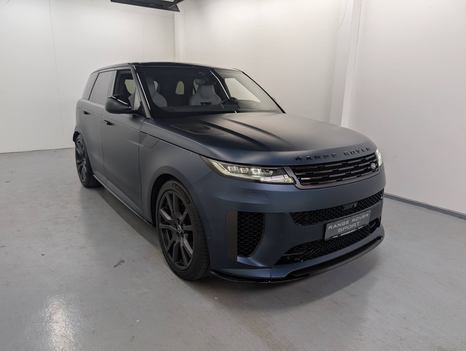LAND ROVER Range Rover Sport P635 SV EDITION TWO Winter AHK – Bild 5
