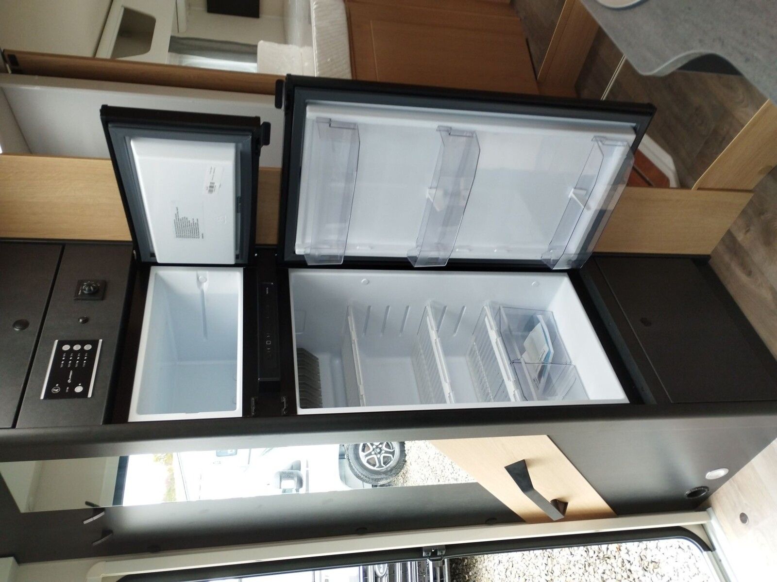 Fahrzeugabbildung Sunlight Adventure T 68C Automatik, Dörr Edition, TV