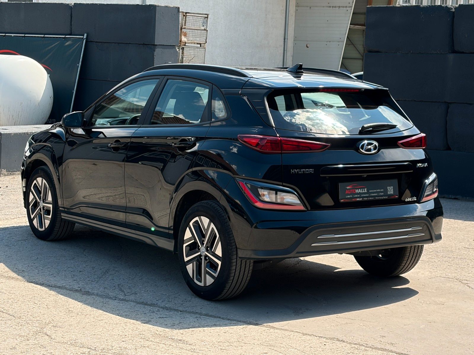 Fahrzeugabbildung Hyundai KONA E Select CarPlay Kamera LHZ SHZ ACC KZG