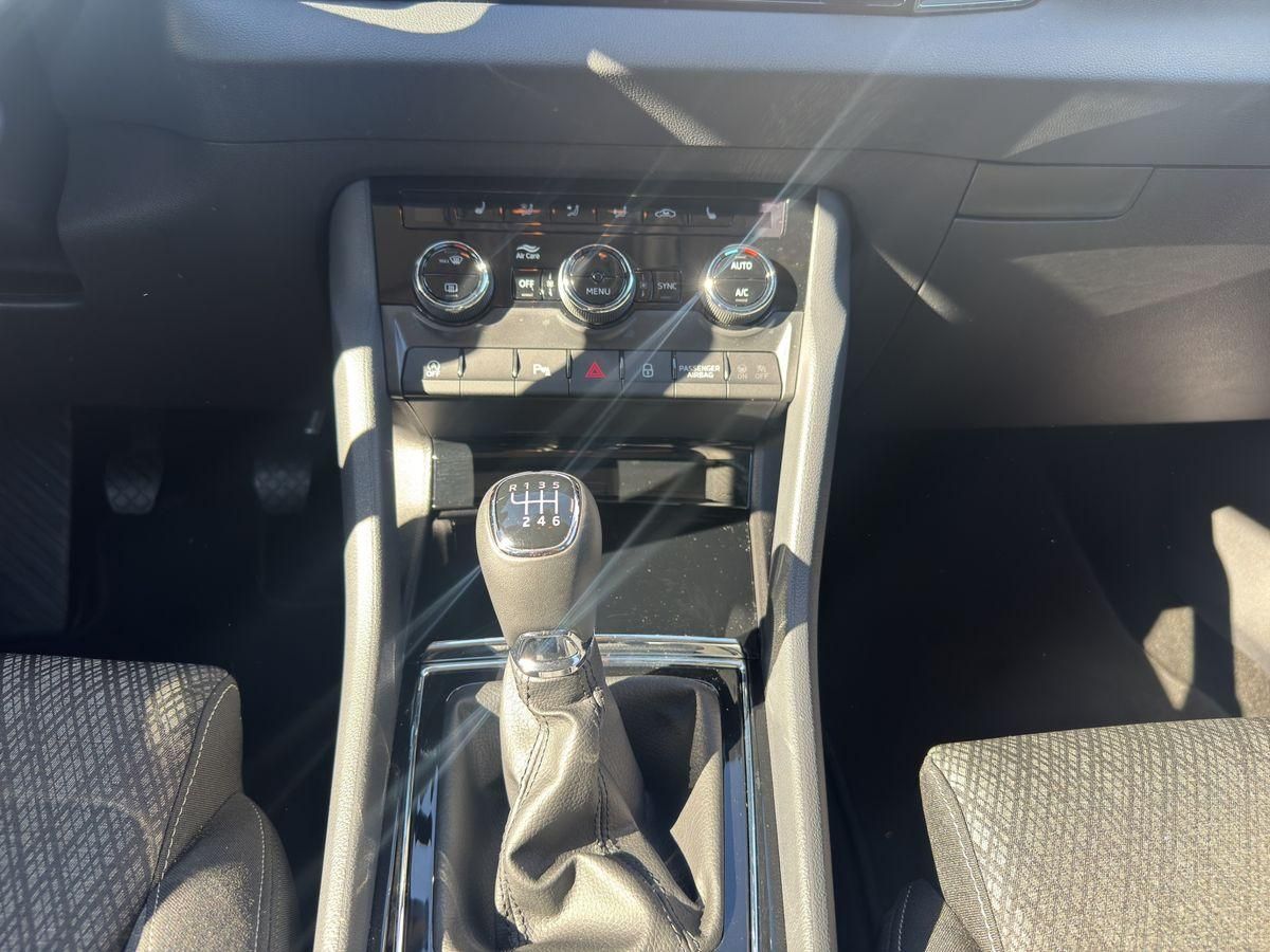 Fahrzeugabbildung SKODA Karoq Selection 1.5 TSI 110 kW