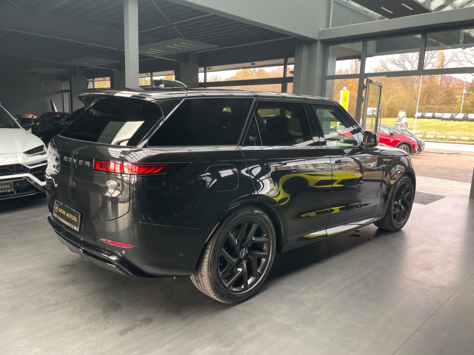Land Rover Range Rover Sport 3.0 D300 DYNAMIC SE PANO 22 foto 4