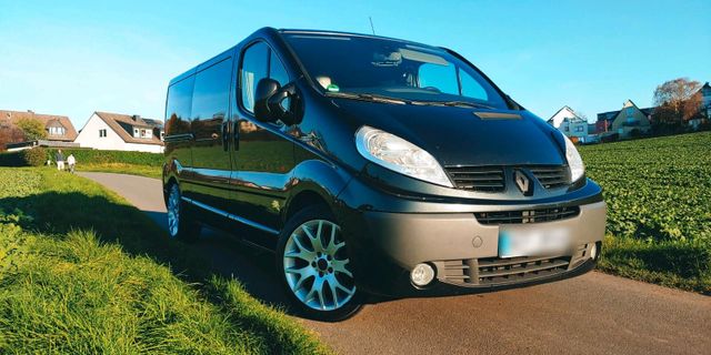 Renault Trafic 2.0 Dci L2H1 9 Sitzer