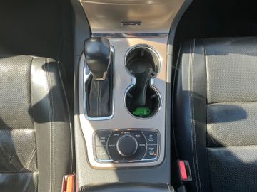 Jeep Grand Cherokee - 12