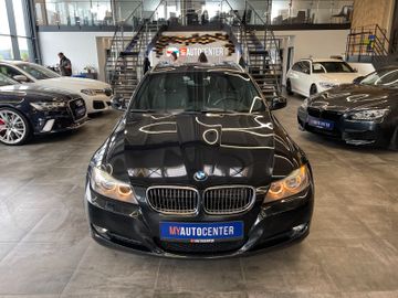 BMW Touring 330d xDrive *PANO*NAVI*PDC*SZHZ*LEDER*