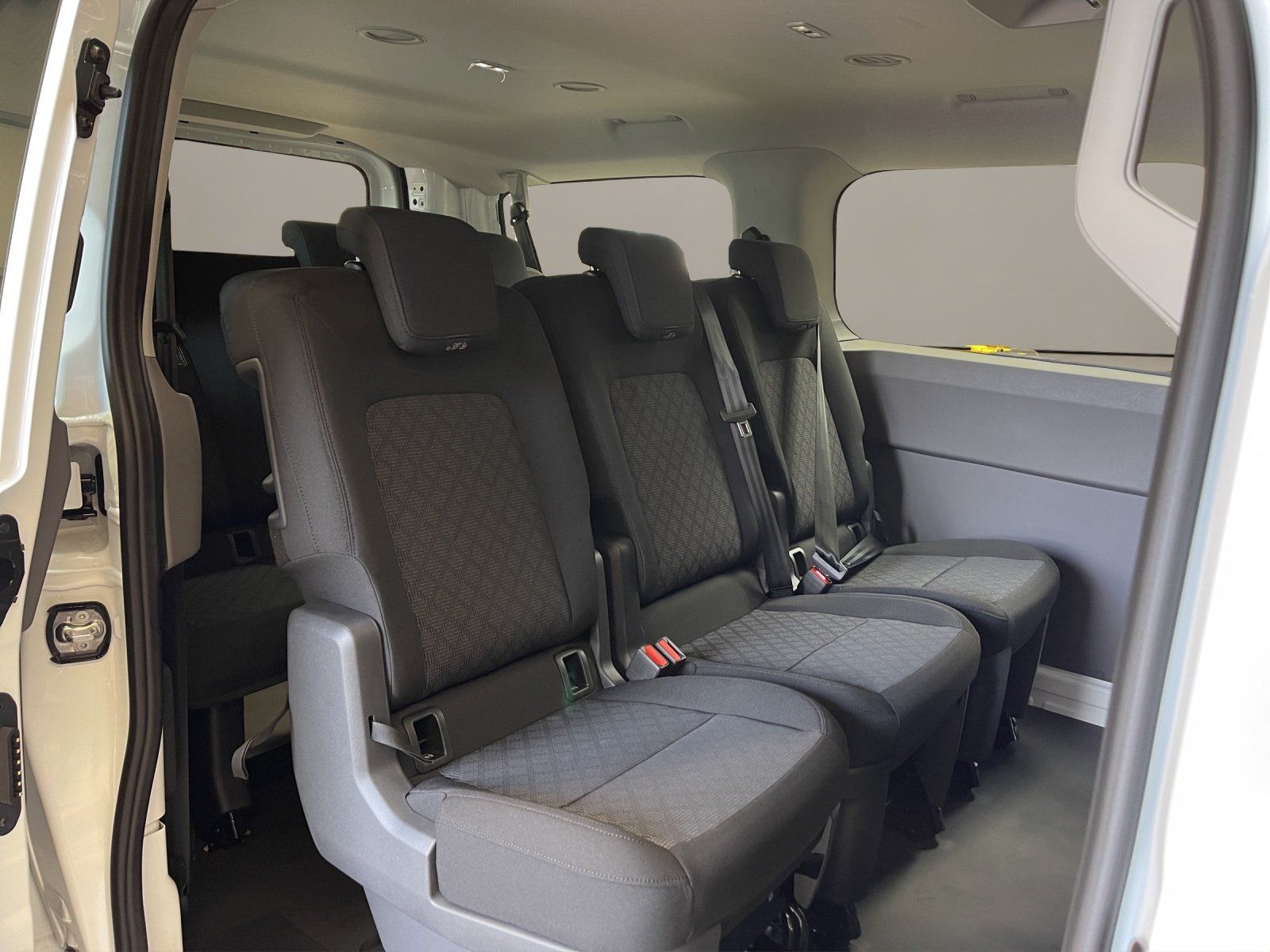 Volkswagen T7 Kombi - Bild 15