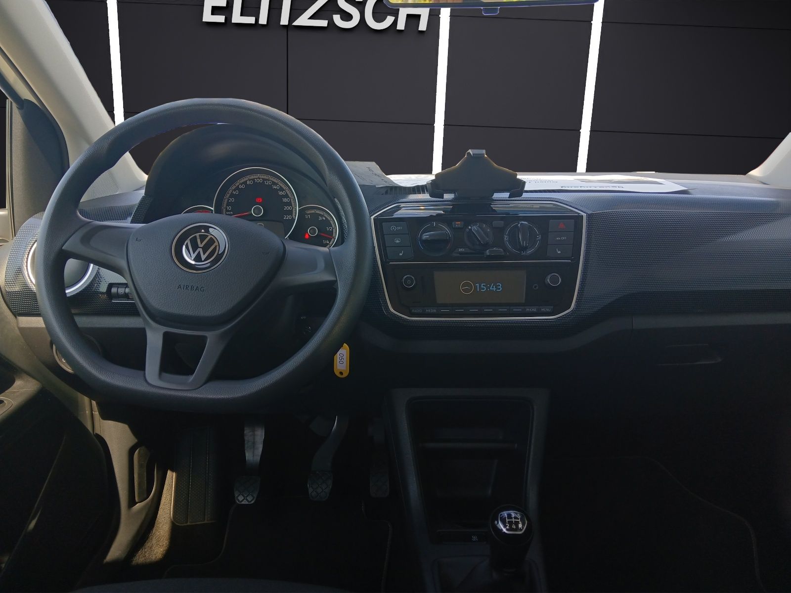 Fahrzeugabbildung Volkswagen up! Klima DAB GRA PDC SH