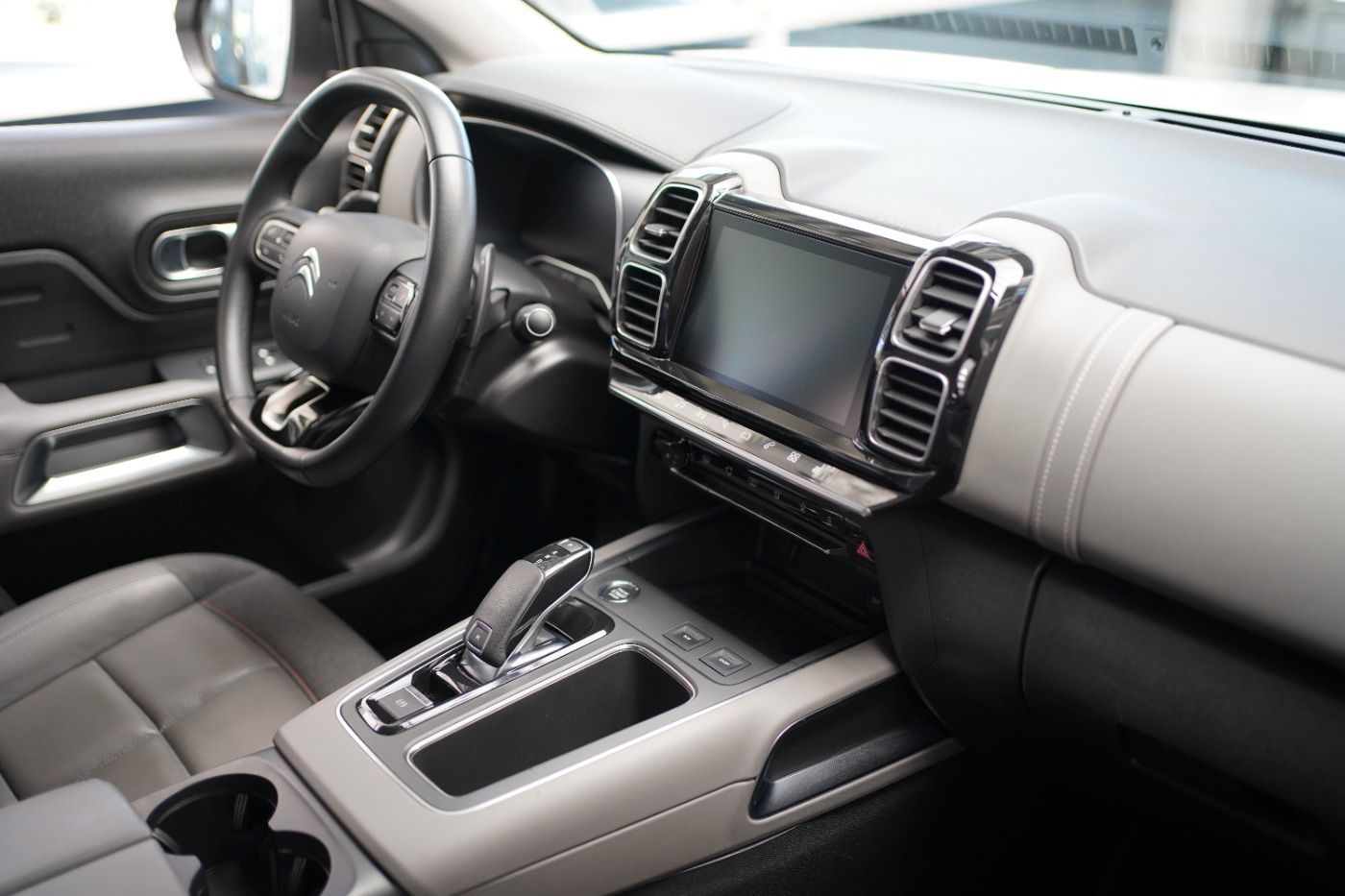 Fahrzeugabbildung Citroën C5 Aircross PureTech 180 EAT8 Shine Pack Automat