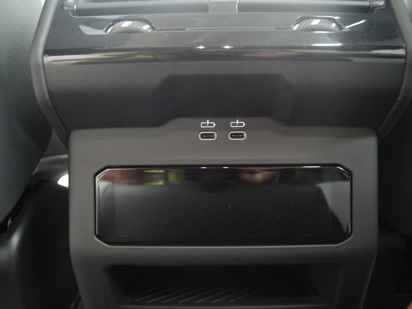 Fahrzeugeinzelansicht 14 Fahrzeugabbildung BMW M5 Limousine |Sitzbelüftung |Glasdach |Bowers&Wi