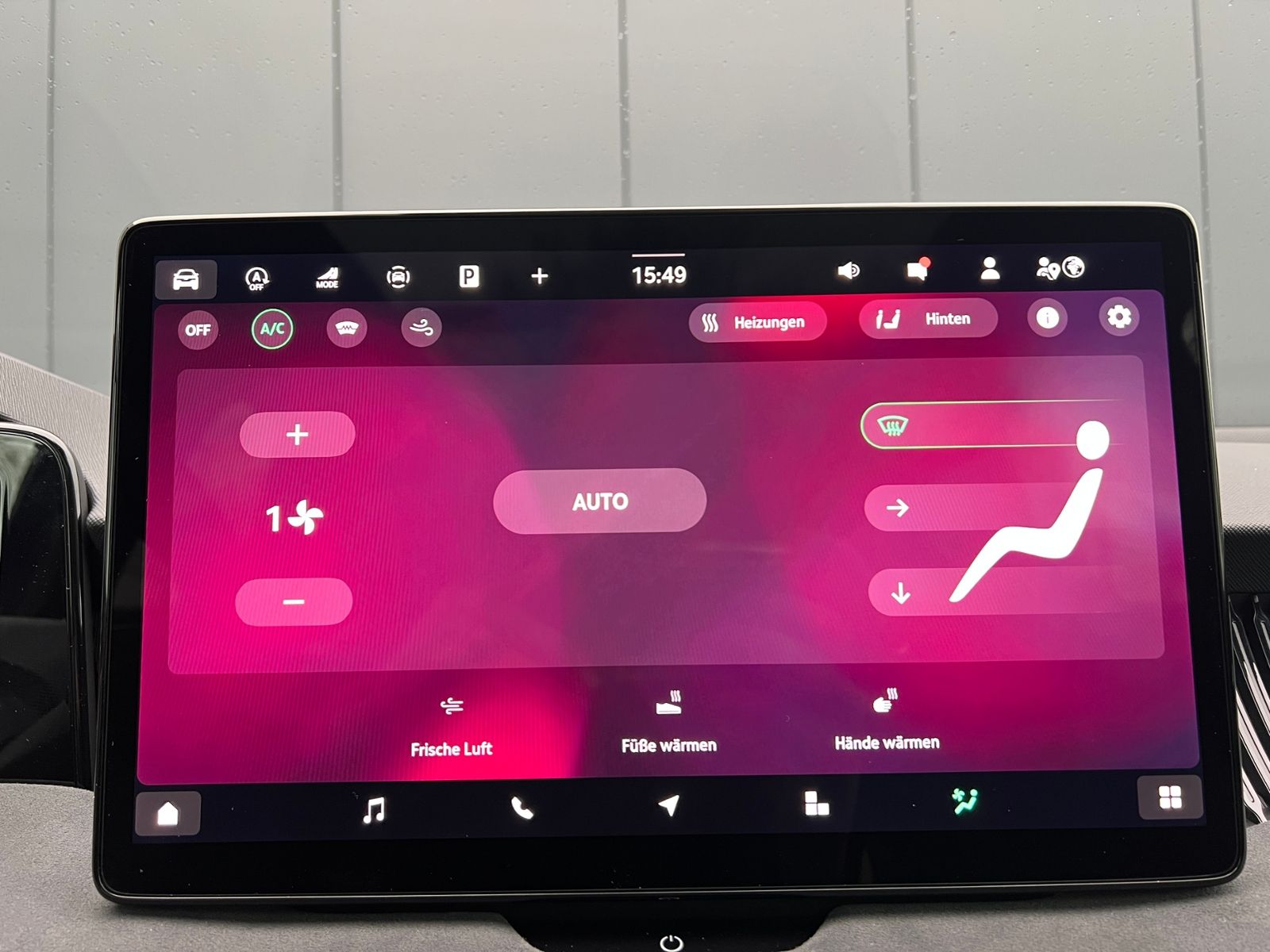 Fahrzeugabbildung SKODA Superb Combi  Sportline 2.0 TDI 4x4 DSG *AHK, Na