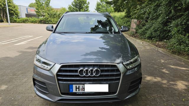 AUDI Q3 2.0 TDI - Pano, Schiebedach, Navi, Sitzhzng