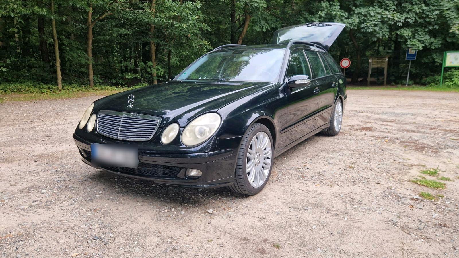 Mercedes-Benz E200 2005 — photo 8