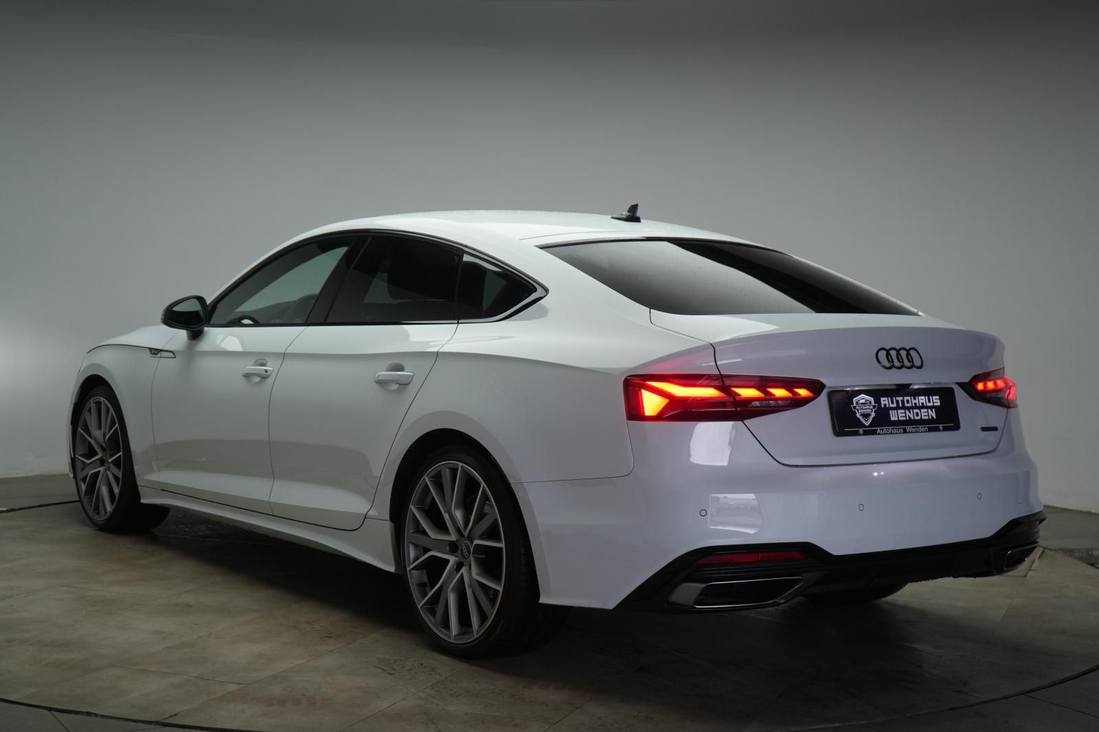 Audi A5 40 TDI quattro S tronic S line ACC Kamera Vir foto 5