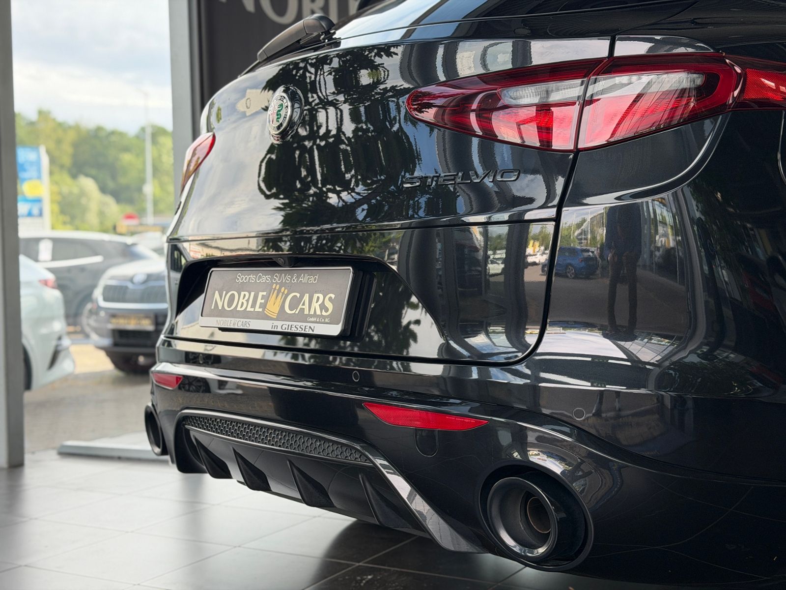 Fahrzeugabbildung Alfa Romeo Stelvio Veloce Ti Q4 H/K BI-XEN NAV RFK 21"