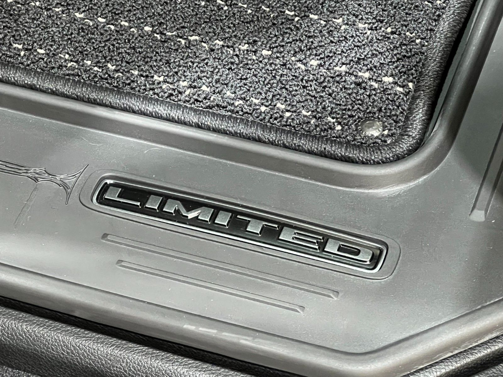 Fahrzeugabbildung Dodge RAM 1500 Limited Night  H/O 3.0L / MFT