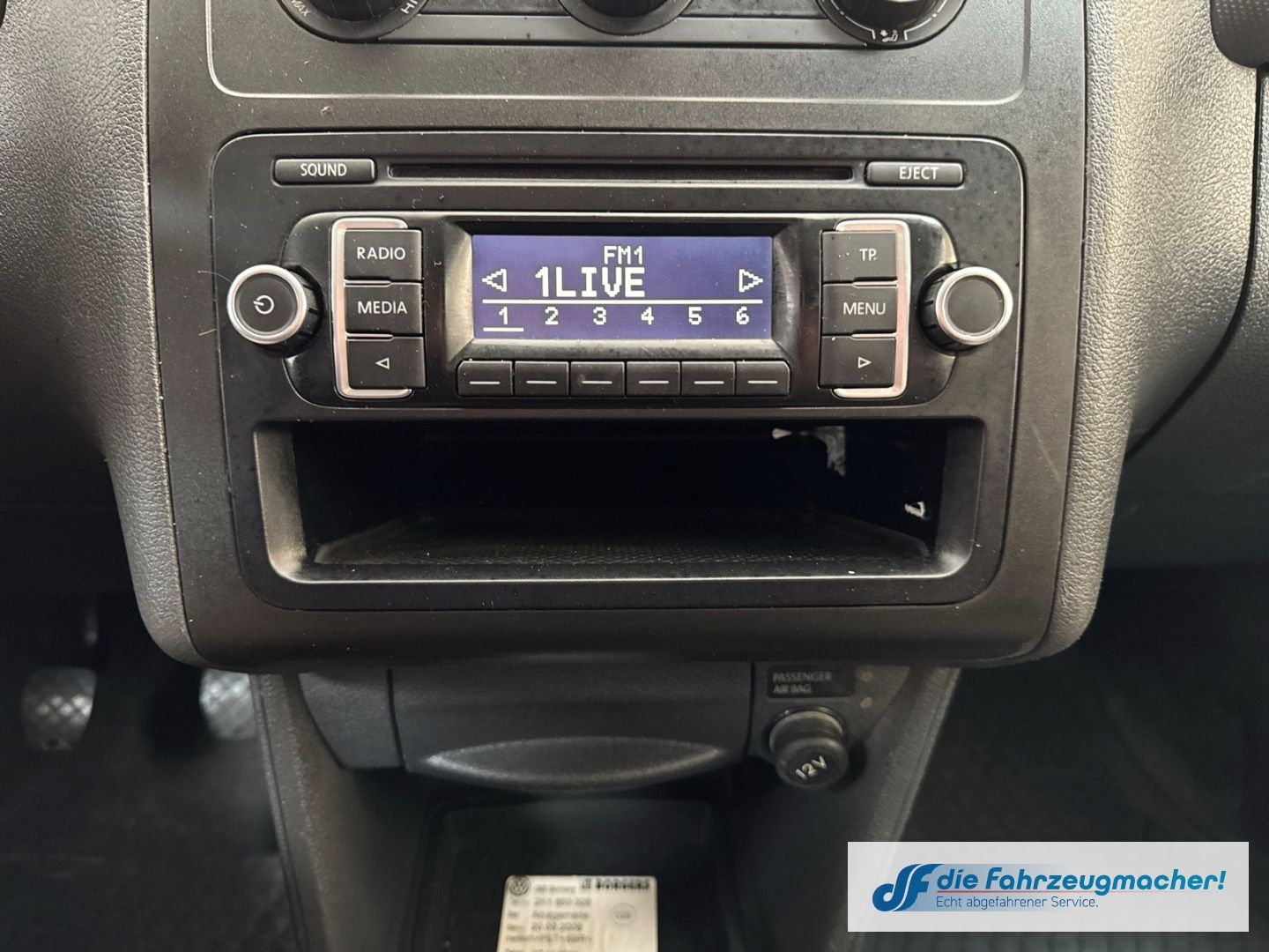 Fahrzeugabbildung Volkswagen Caddy Kasten TÜV 09/26 AHK Klimaauto *EXPORT