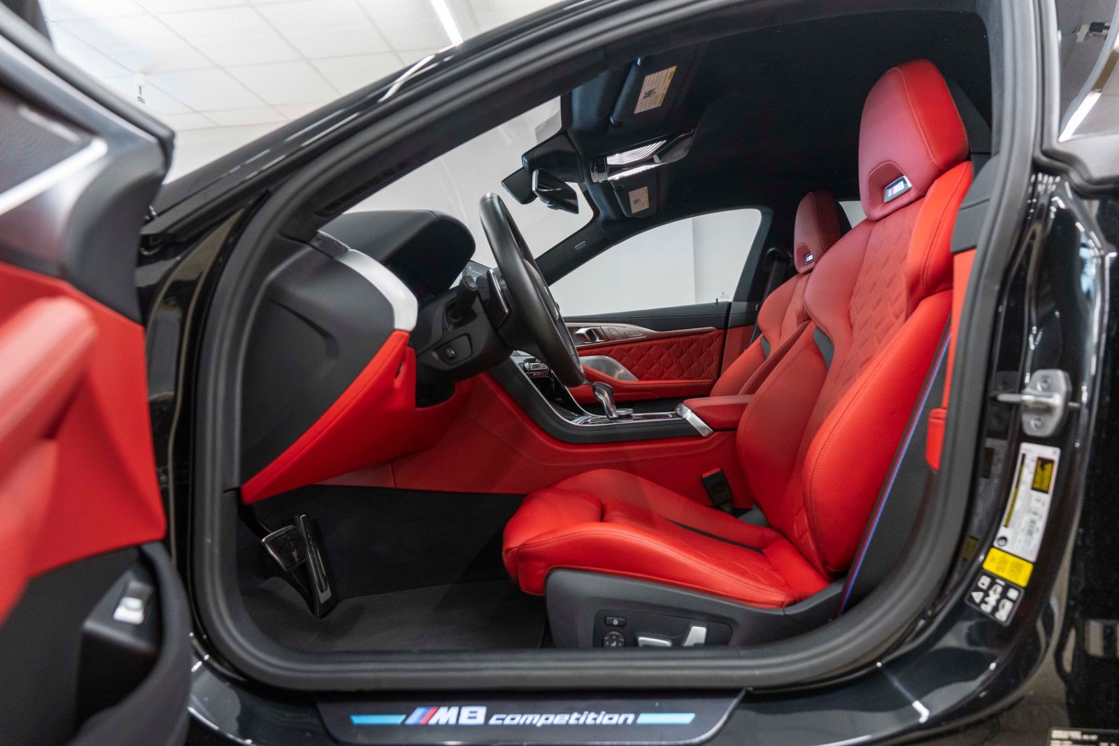 Fahrzeugabbildung BMW M8 Competition GC Head Up Laserlicht B&W ACC 360