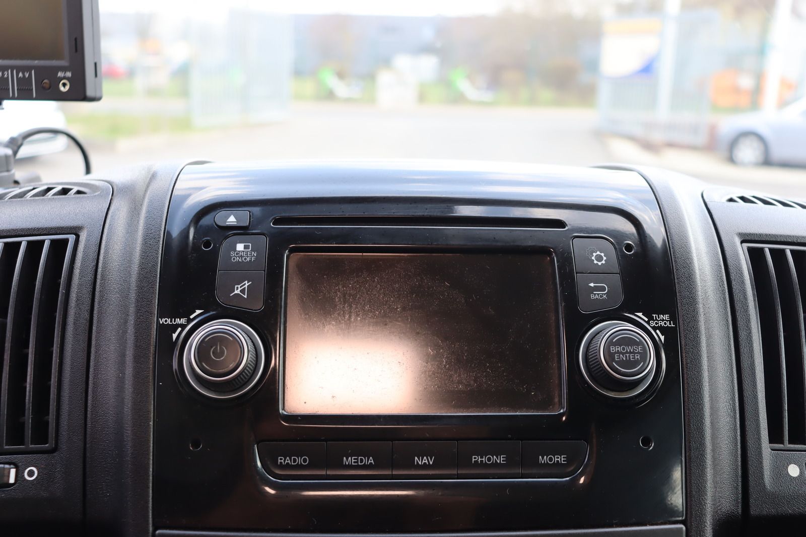 Fahrzeugabbildung Citroën Jumper 2.2d DOKA Kipper 7 Sitzer 1. Hand