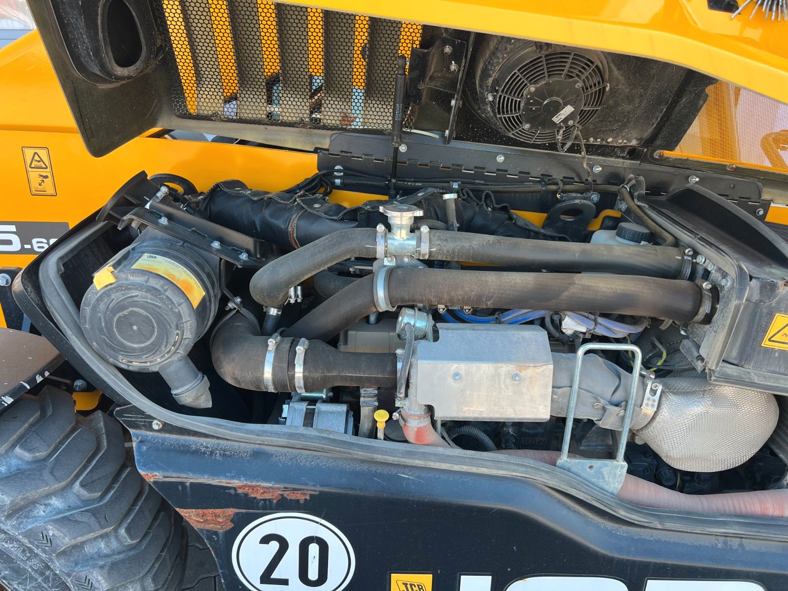 Fahrzeugabbildung JCB 525-60 Teleskop / nur 716h! / 2022 / Gabel