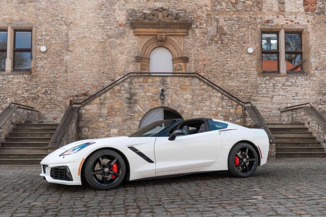 Corvette C7 Stingray Z51 BOSE CARPLAY TEMPOMAT KAM