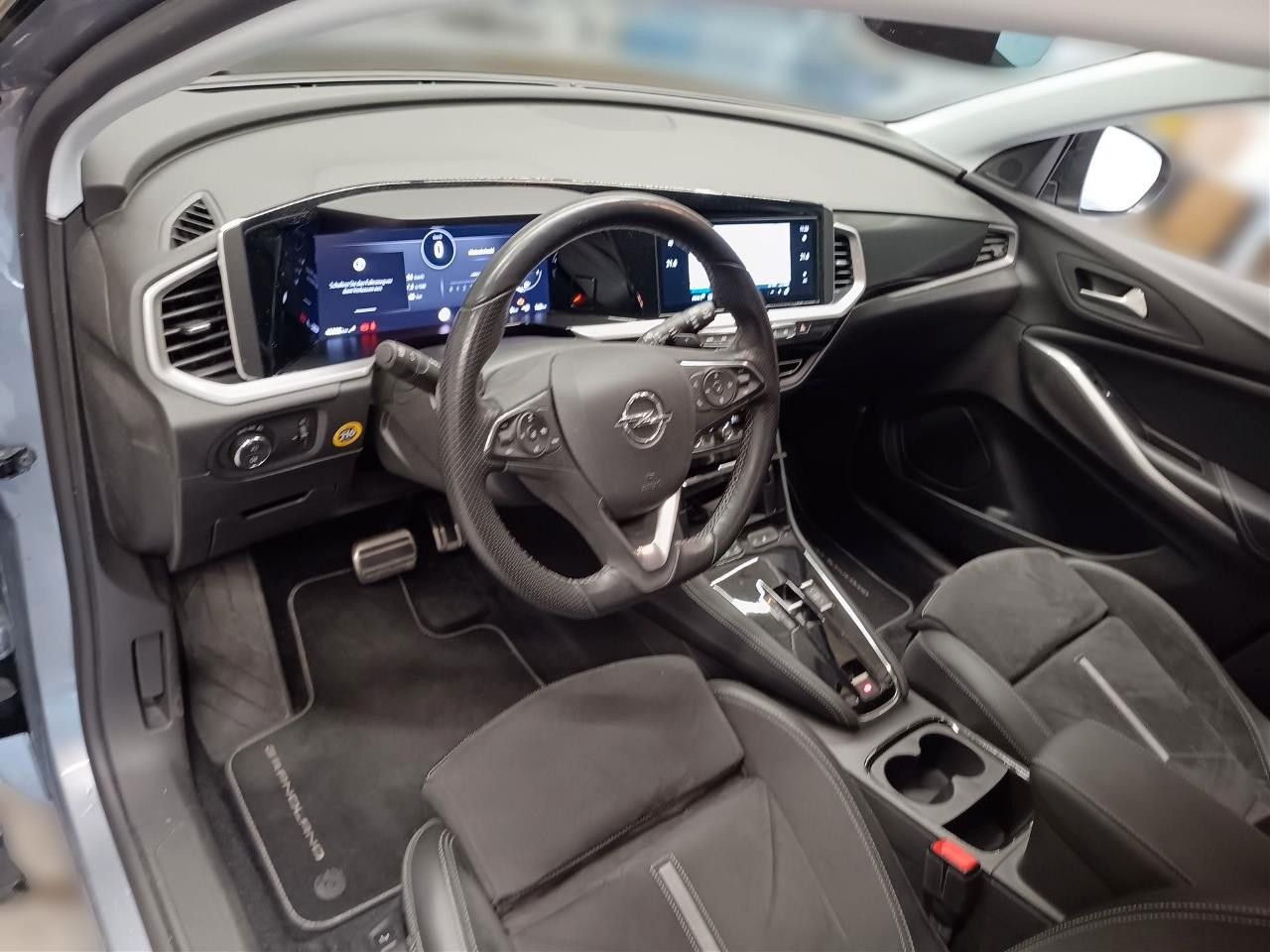 Fahrzeugabbildung Opel Grandland (X) 1.6T GSe HYBRID 4X4 NAVI/SPORT/AHK