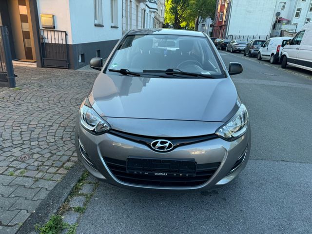 Hyundai i20 1.2 FIFA World Cup EDITION