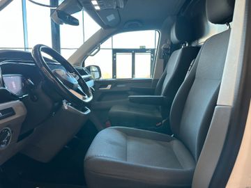 MYAUTOCENTER – Gebraucht- und Jahreswagen mit Werkstattservice in Pfaffenhofen Volkswagen T6.1 Transporter Kasten 4MOTION *1. Hand*AHK*LED
